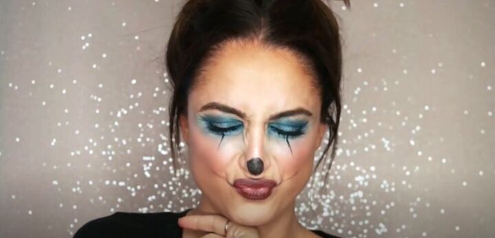 easy makeup costume ideas, Creating crying clown makeup and hair