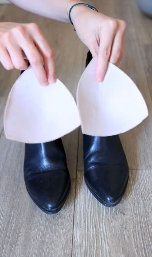 break in your new boots with this genius hack, Padding
