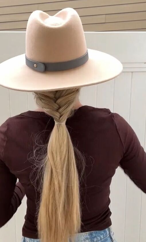 perfect fall hairstyle for hats, Perfect fall hairstyle for hats