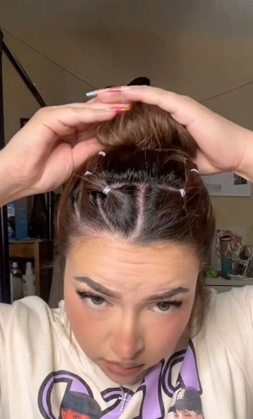 quick hairstyle for work or gym, Tying hair up