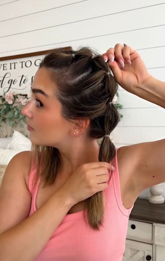 double bubble braid tutorial, Pulling on hair