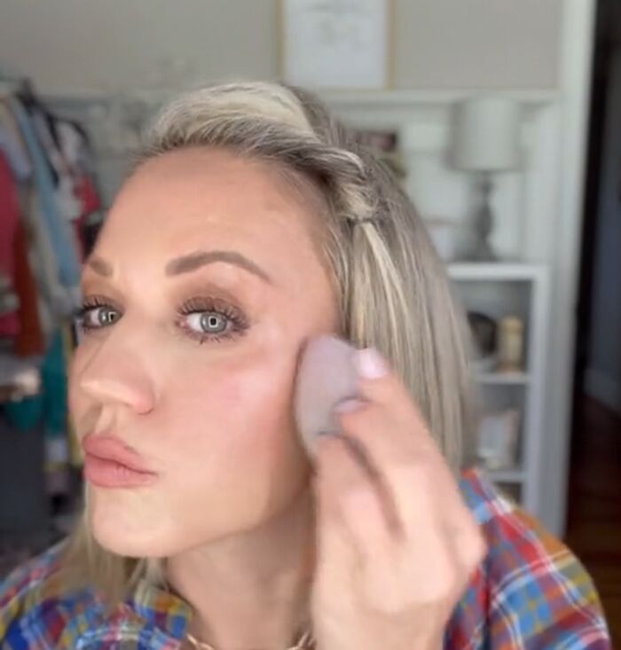 how i set my makeup, Blotting face