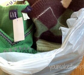 Cut up a bunch of old sweaters into strips to copy this cute and warming idea you're going to love