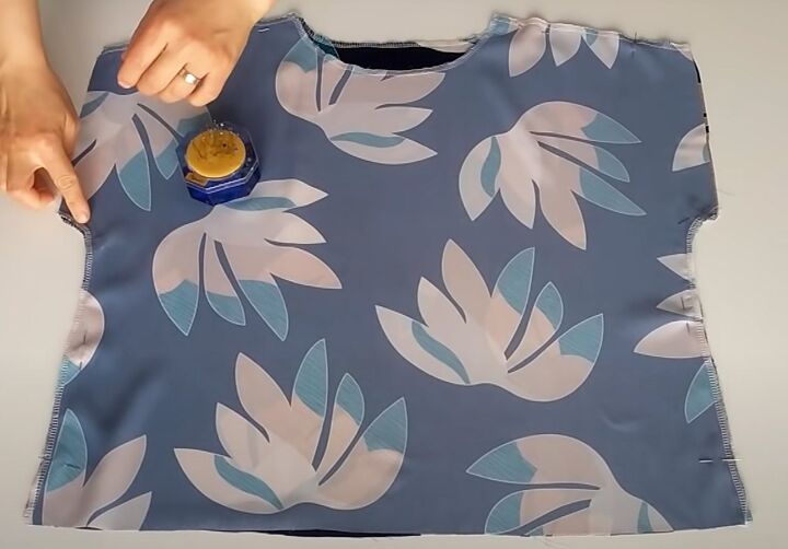 how to sew a blouse, Shoulder and side seams