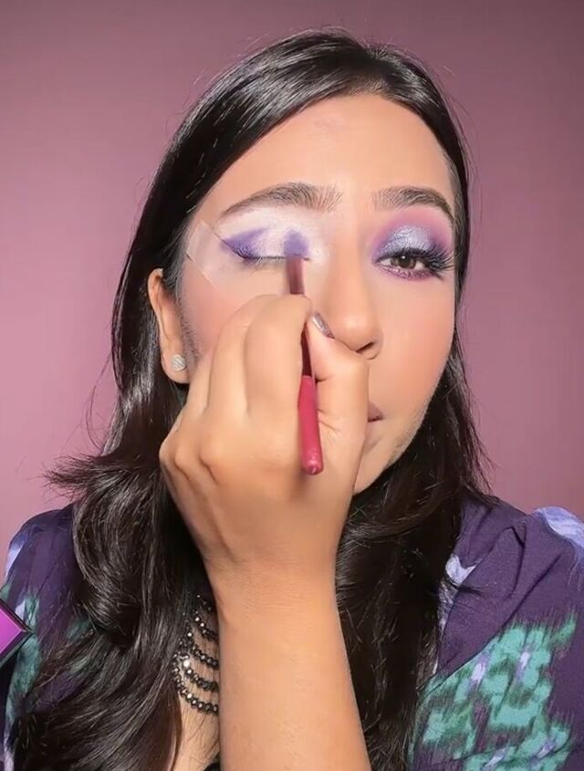 purple smokey eye, Adding purple eyeshadow