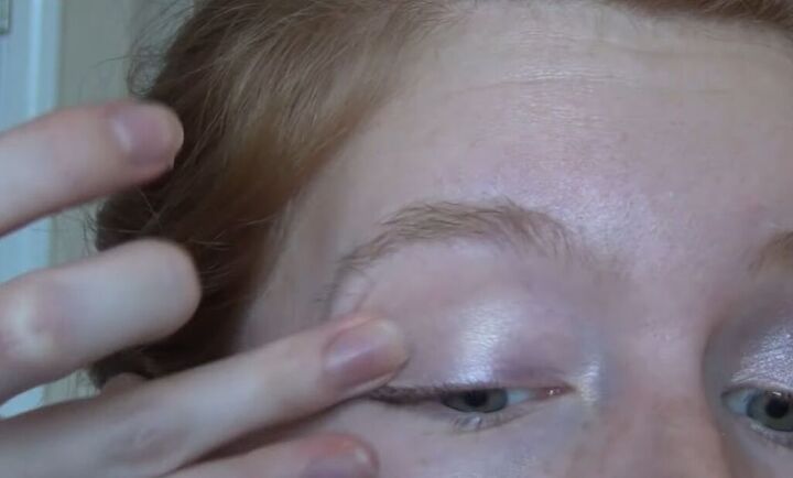 glitter purple eye makeup, Adding cream eyeshadow