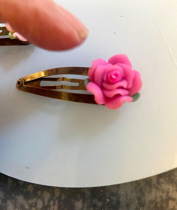 how to easily create some unique pretty hair clips, Pink rose drying