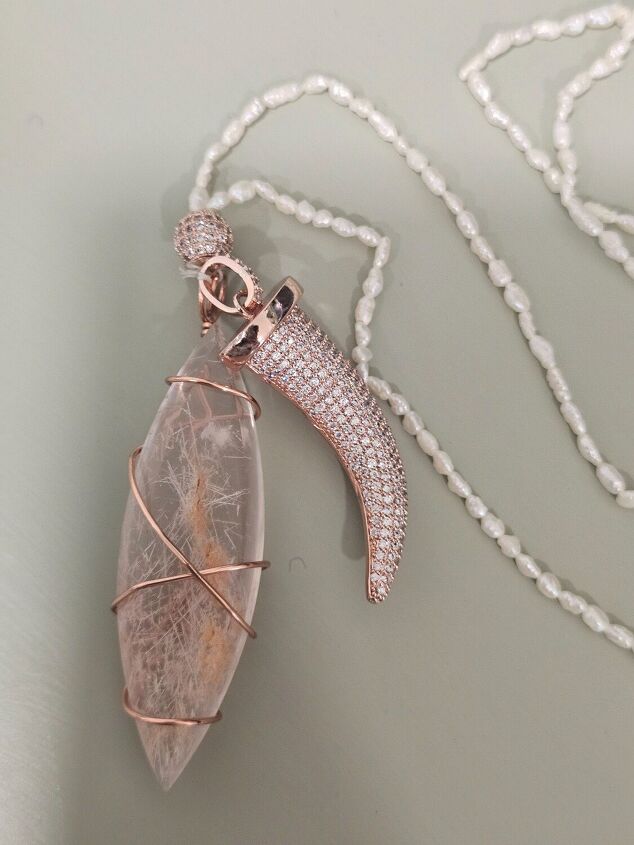 making a necklace out of wire wrapping