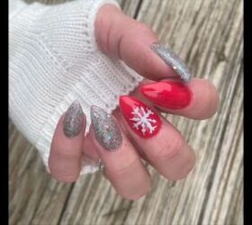 Quick and Easy Christmas Snowflake Nail Art