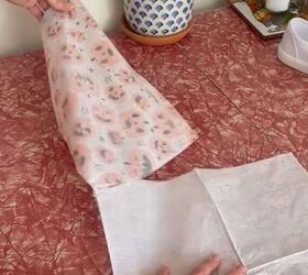 use napkins and walmart sneakers for this brilliant idea, Separating napkins