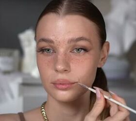 how to do makeup with freckles, Contouring lips