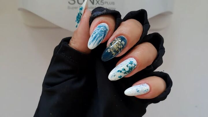 nail art with dried flowers, DIY dried flower nail design