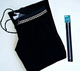 Add a zipper like this to your joggers to give it an unforgettable upgrade