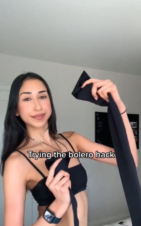 the stylish way to wear your pantyhose on your arms, Bolero hack