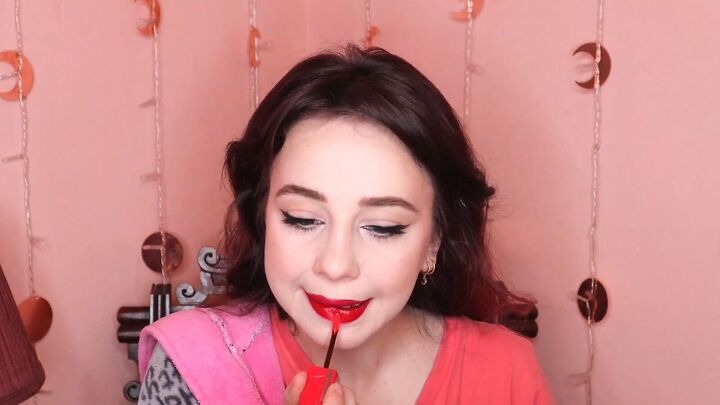 classic red lip makeup, Adding lipstick