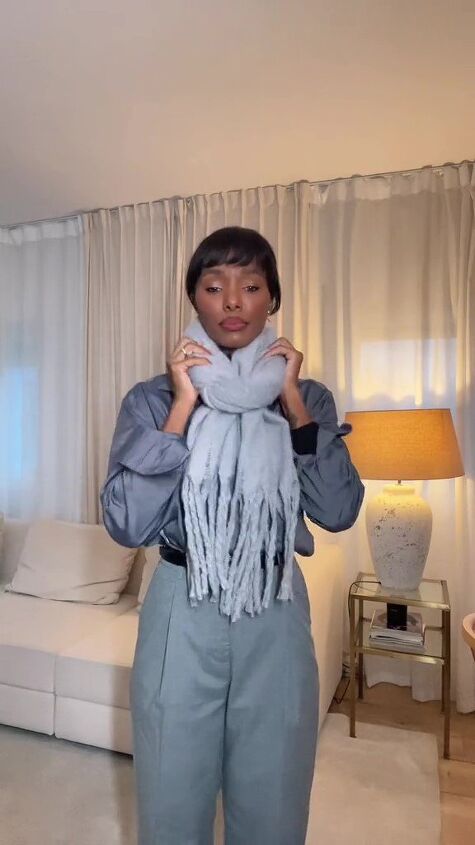 how to wear your scarf in the winter, Adjusting scarf