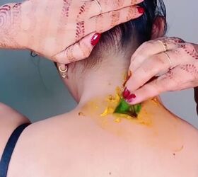exfoliate your neck with these 3 ingredients, Scrubbing neck