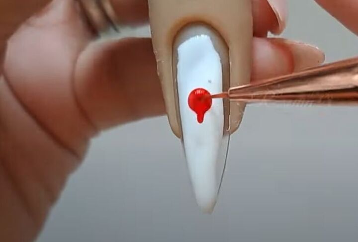nail design hacks, Adding dot