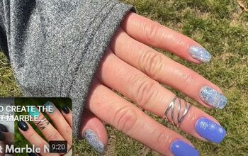 Cute and Easy Blue Sparkle Nails for Winter