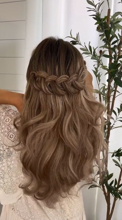 crown braid tutorial for this elegant look, Elegant crown braid hairstyle