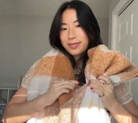 Here's a fun new way to wear a winter scarf this Christmas