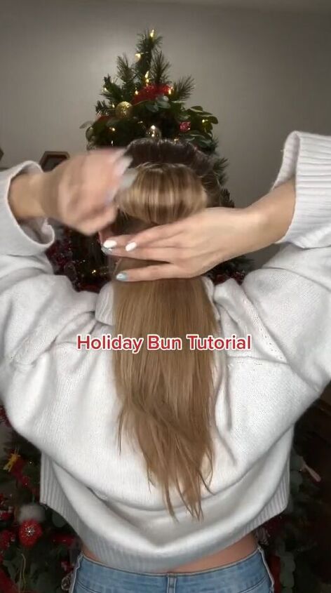 festive holiday bun tutorial, Making a bun with a tail