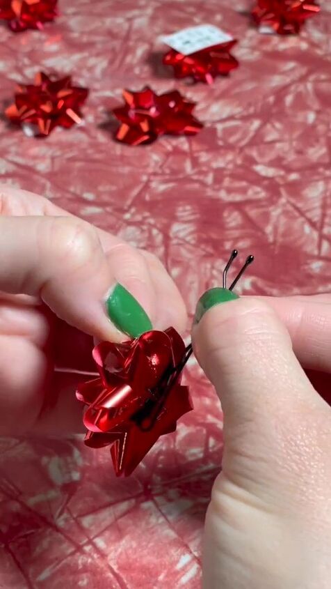 the easiest diy hair accessory for christmas, Gluing to hair grip