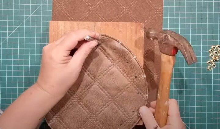 coin pouch pattern, Inserting eyelets