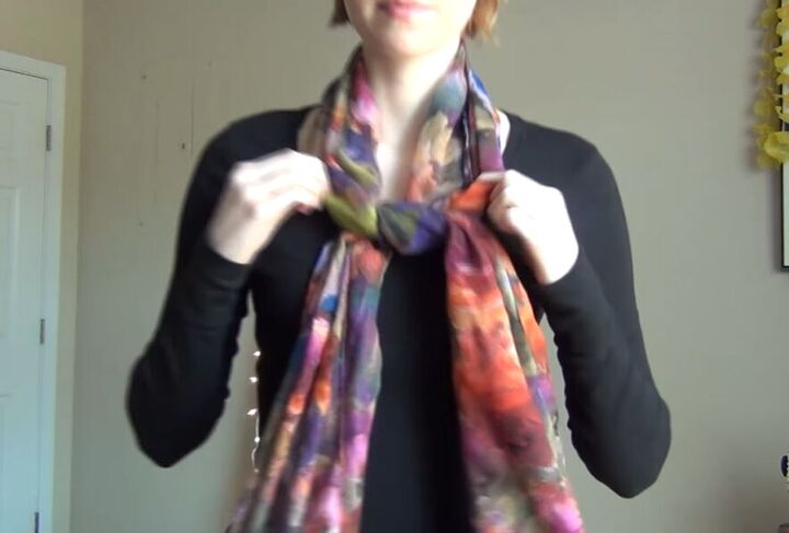 ways to style a scarf, Triple knot scarf
