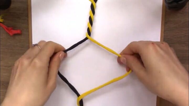 rope braid tutorial, Twisting