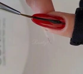red and black nail art, Adding stripe
