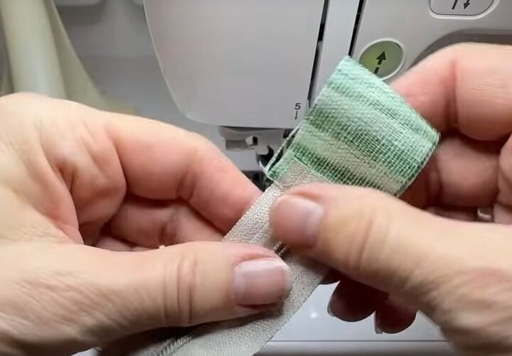 zipper pouch pattern, Adding zipper