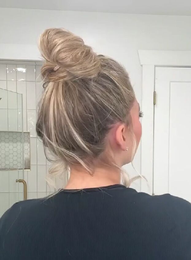 viral messy bun hack, Viral messy bun hack