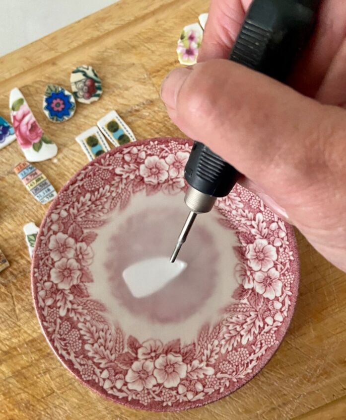 how to create a beautiful pendant from old plates, Drilling