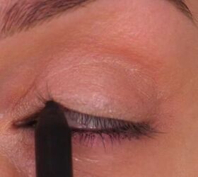 brown smokey eye, Applying eyeliner