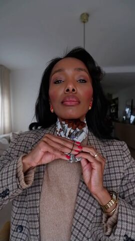 3 ways to style a silk neck scarf in winter, Faux bow style