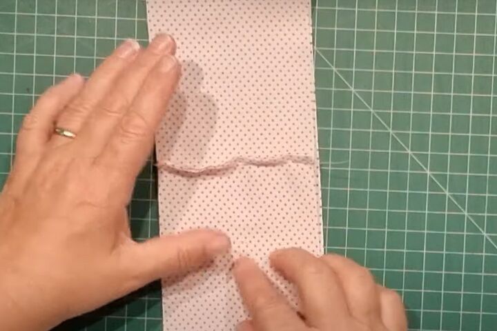 how to sew a hair scrunchie, Stitched scrunchie