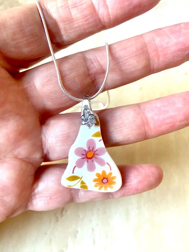 how to make a pendant from old plates, Crockery Pendant