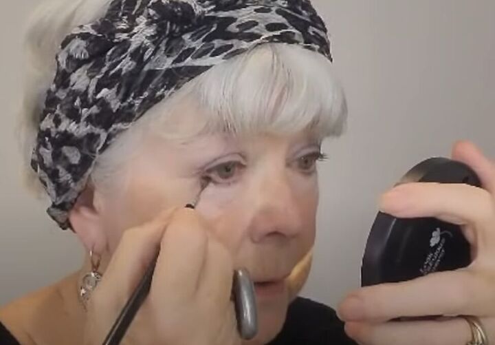 eye makeup for women over 50, Enhancing lash line