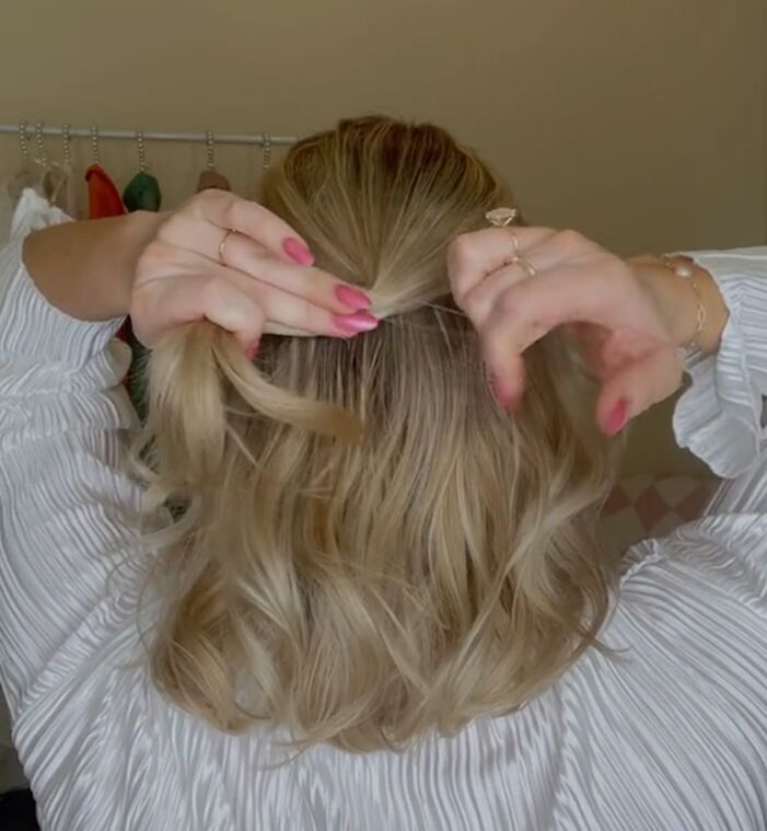 easy heart shaped valentine s hairstyle, Tying half ponytail