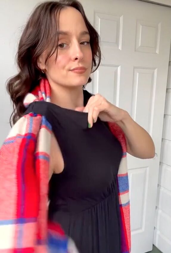 How to Wear a Scarf and Strapless Dress Together | Upstyle How to Wear a Scarf and Strapless Dress Together | Upstyle
