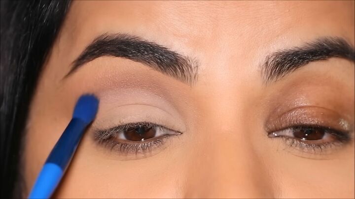 makeup for tired eyes, Applying eyeshadow
