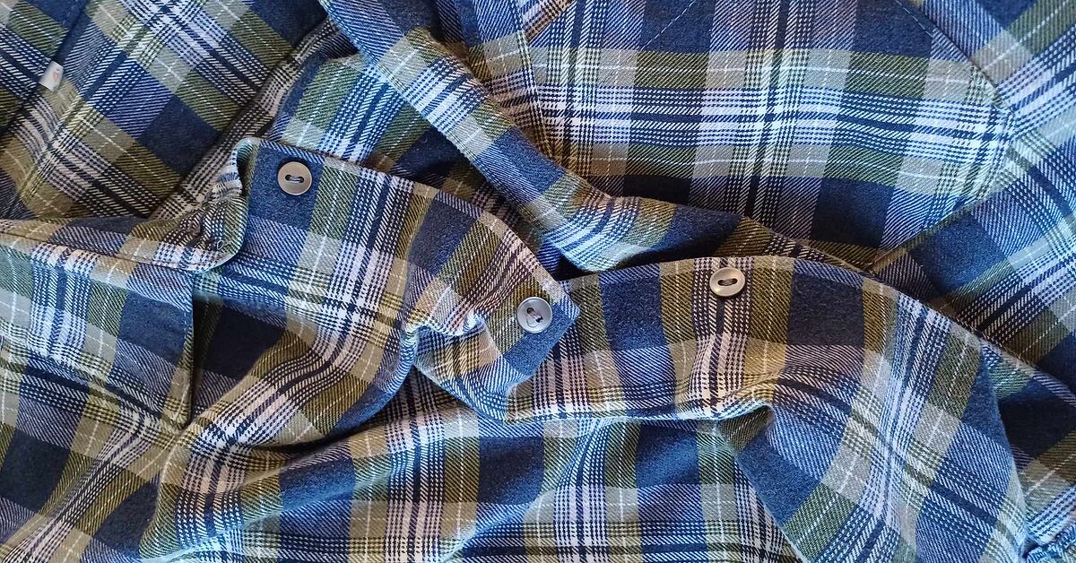 Easy Boob Gap Hack: How to Prevent a Button-Up Shirt From Gaping Open ...