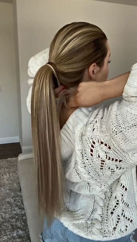 sleek ponytail tutorial that covers all rubber bands, Applying booster oul