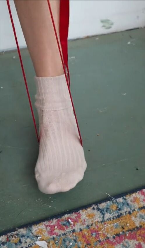 this is genius and coquette is trending, Putting ribbon under foot