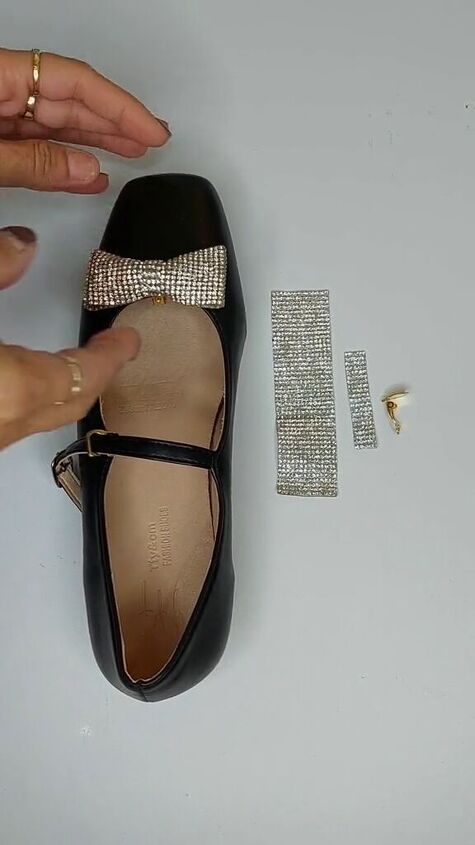 this easy diy accessory can go with all your shoes, Cutting ribbon