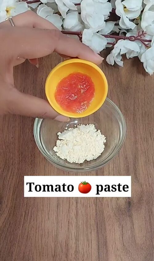 help pigmentation issues around your mouth with a tomato, Adding tomato