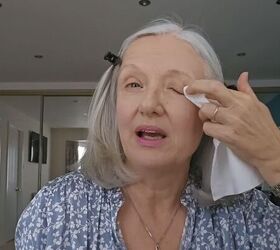 how to apply eye makeup over 50, Blotting excess oils with tissue