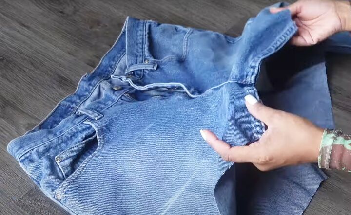 denim skirt made from jeans, Separating front and back