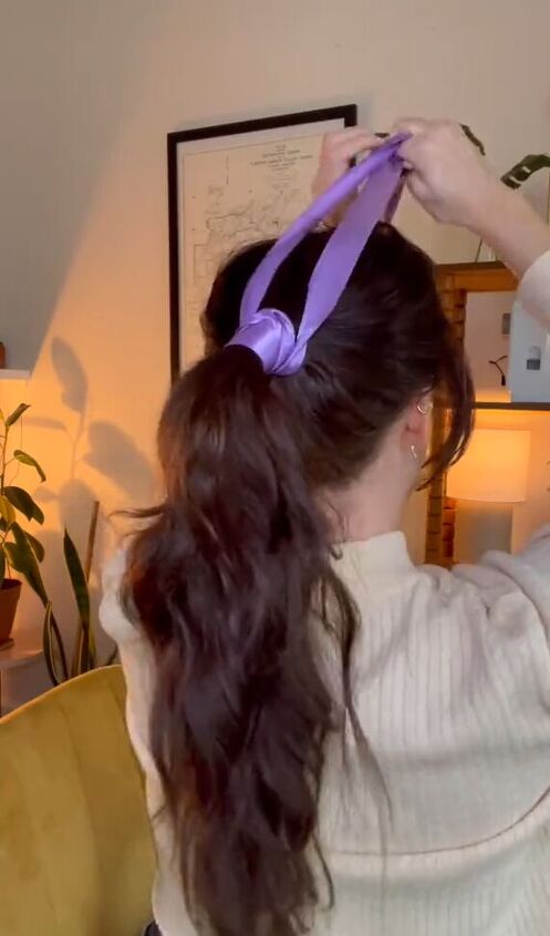 3 easy bow hairstyles, Crossing ribbon over